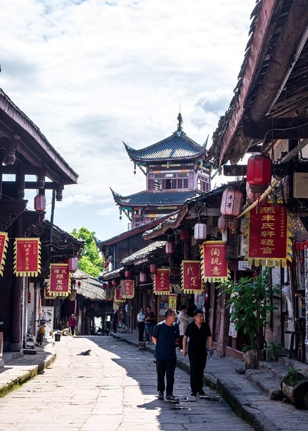 陕西网友租用小电充电宝一小时左右，被扣款99元，充电宝还能继续共享吗？游戏画面
